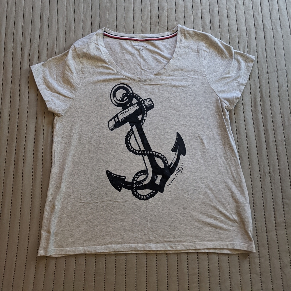 Tommy Hilfiger Tshirt size XL